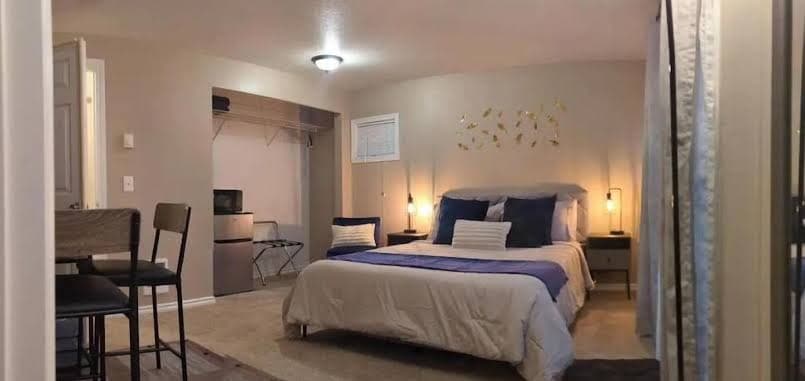 Private Guest Room Marysville Downtown, Hotel in Marysville