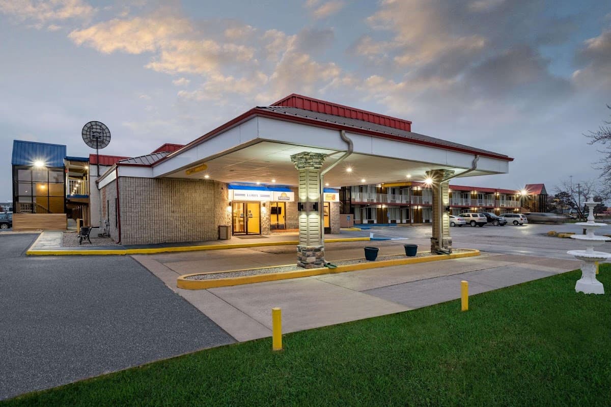 Days Inn by Wyndham Perrysburg/Toledo, Hotel in Perrysburg