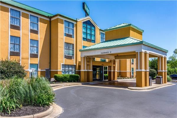 Quality Suites Maumelle - Little Rock Northwest, Hotel in Maumelle