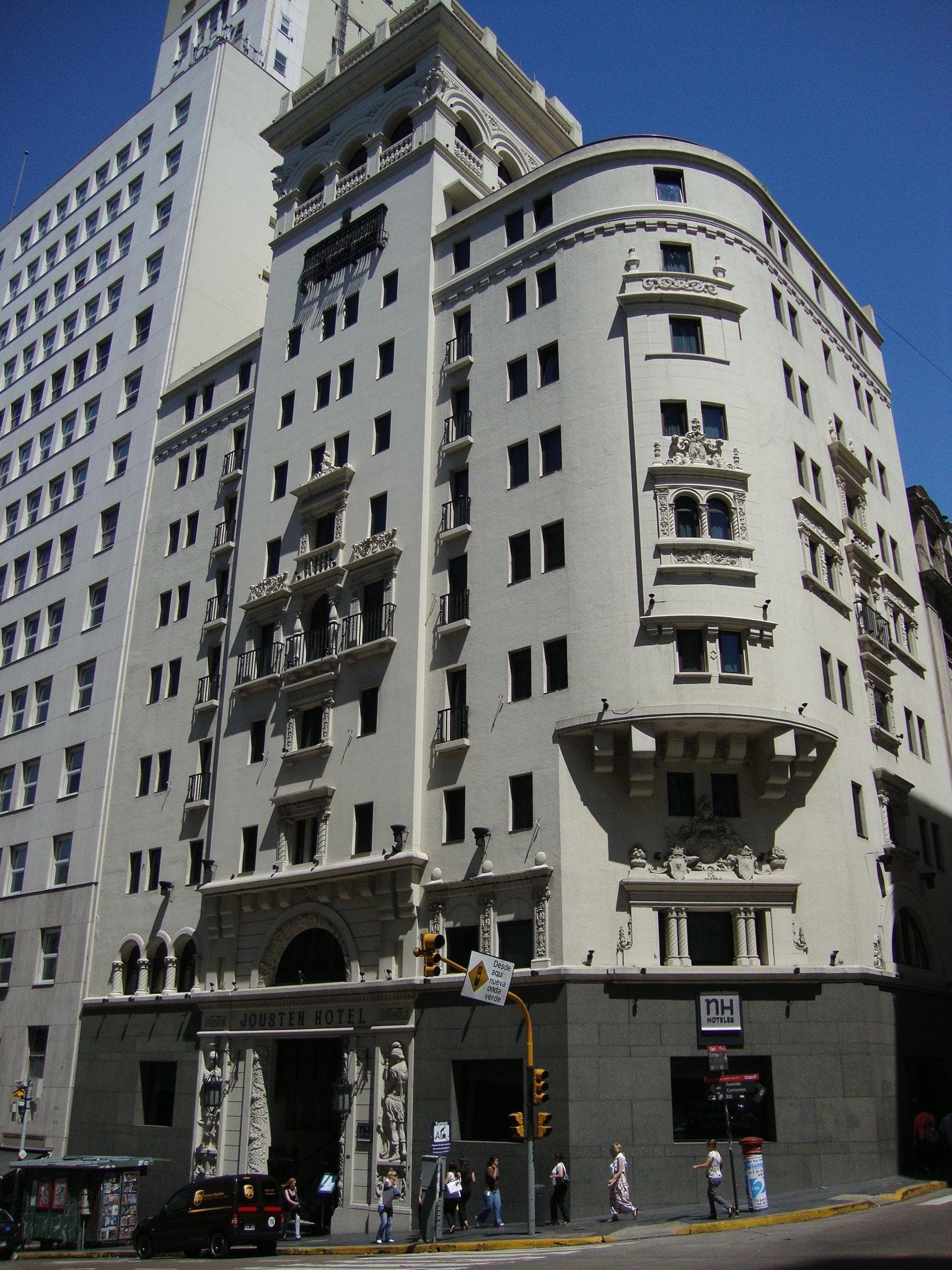NH Jousten (via Wikimedia Commons, Public domain)