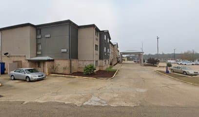Hawthorn Inn and Suites, Hotel in McComb