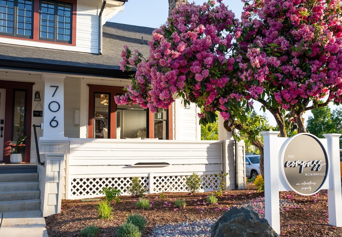the compass mcminnville, Hotel in McMinnville