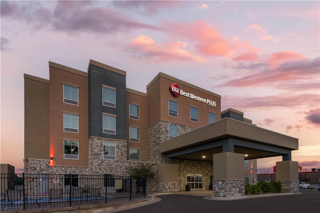 Best Western Plus McPherson, Hotel in McPherson