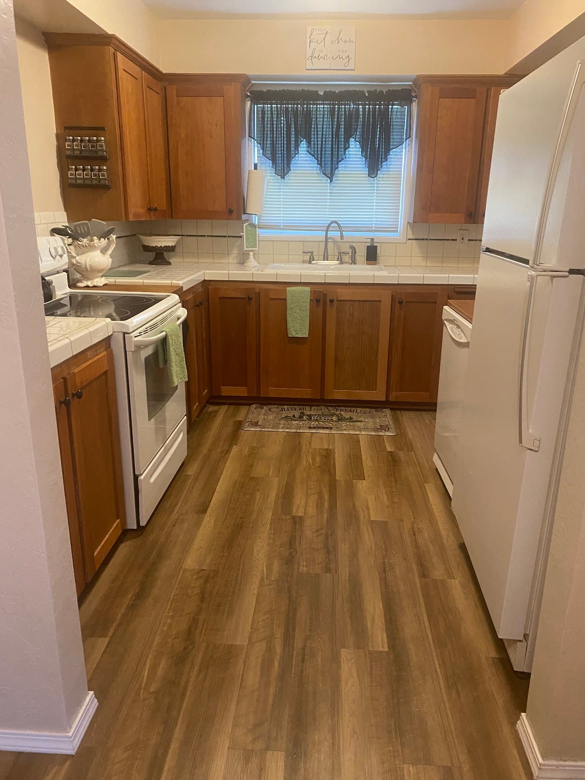A Flair of Southern Charm -Short Term Stays!, Aparthotel in Medford