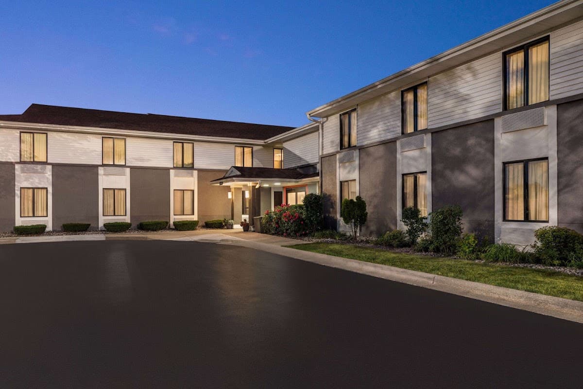 Super 8 by Wyndham Germantown/Milwaukee, Hotel in Menomonee Falls