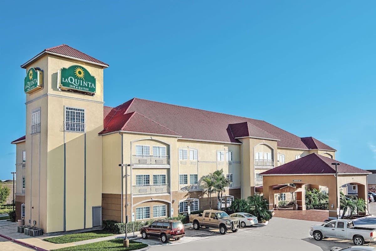 La Quinta Inn & Suites by Wyndham Mercedes Outlet Mall, Hotel in Mercedes