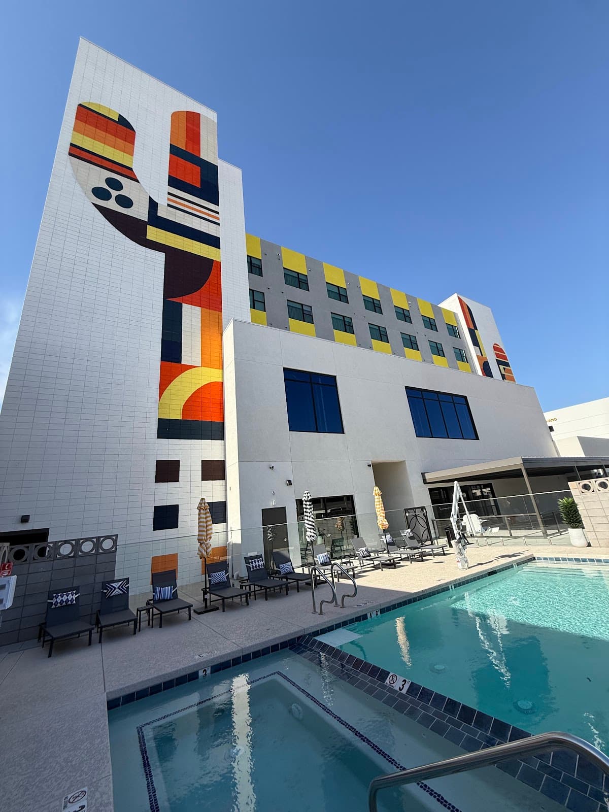 The 233 Suites, part of Unscripted by Hyatt, Hotel in Mesa