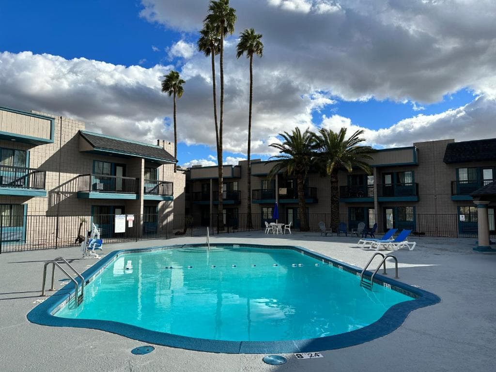 Super 8 by Wyndham Mesa Downtown Near Convention Center, Hotel in Mesa