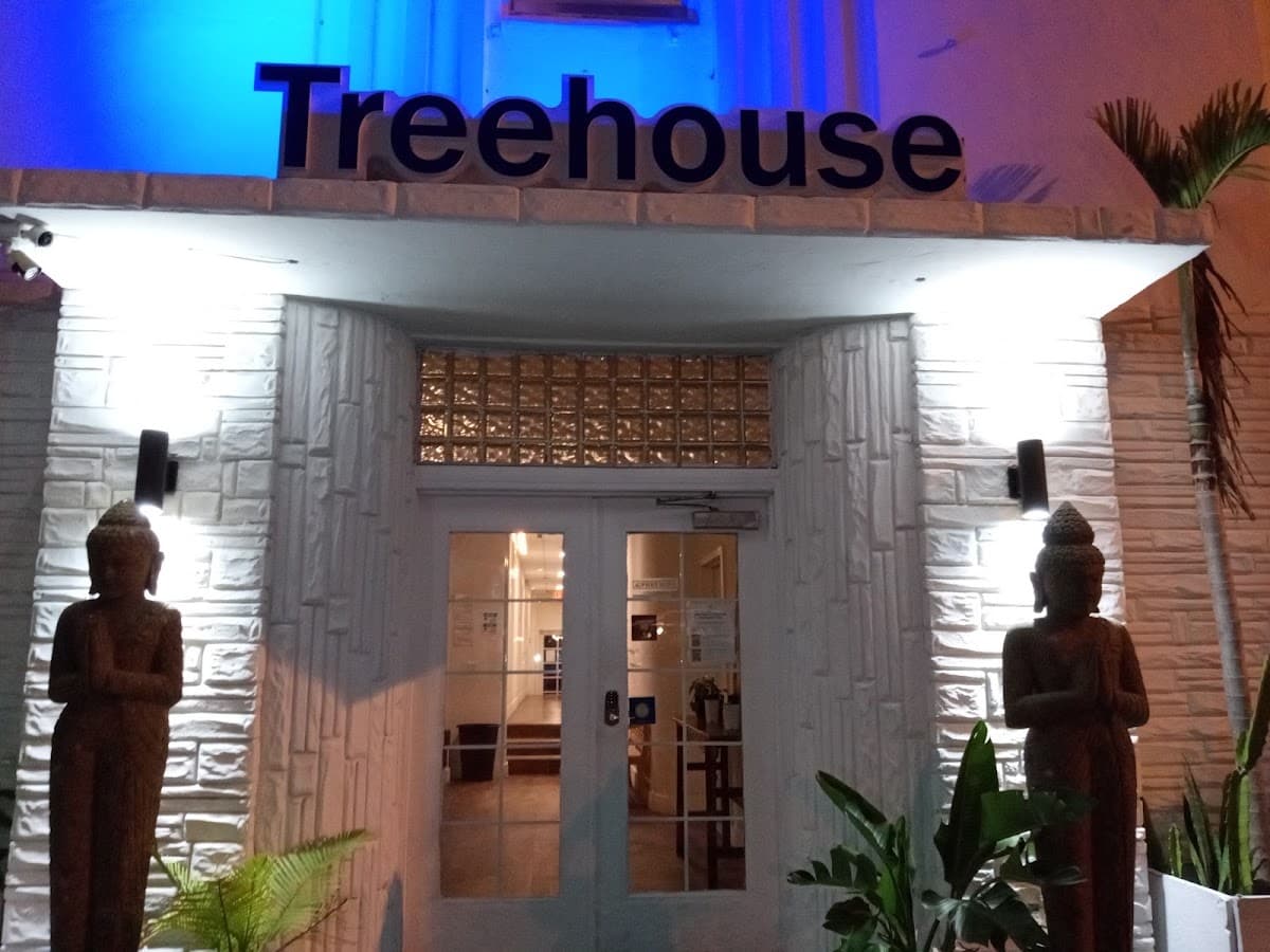 Townhouse by Zenmotel, Hotel in El Portal