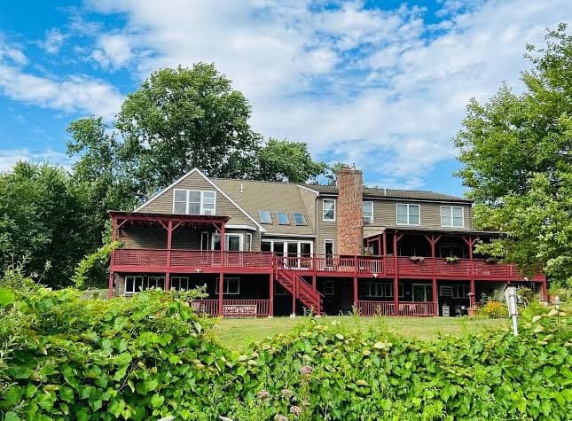 On Cranberry Pond Bed & Breakfast, Bed & Breakfast in Middleborough