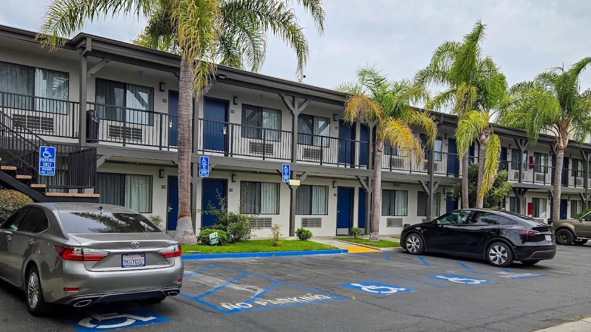 Studio 6 Suites Santa Ana, CA, Aparthotel in Garden Grove