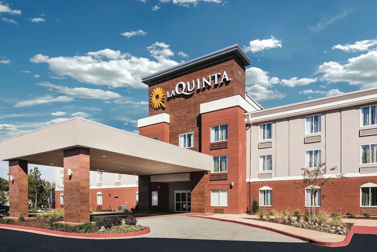 La Quinta Inn & Suites by Wyndham Milledgeville, Hotel in Milledgeville
