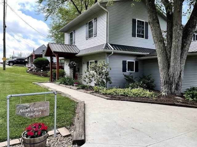 Amish Country Comfort, Bed & Breakfast in Millersburg