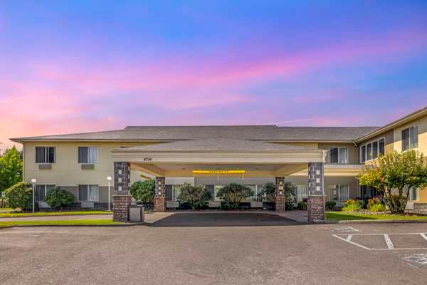 Comfort Suites Near Vancouver Mall, Hotel in Orchards