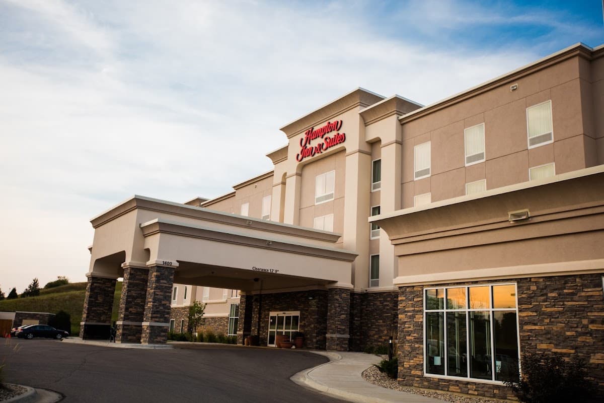 Hampton Inn & Suites Minot Airport, Hotel in Minot