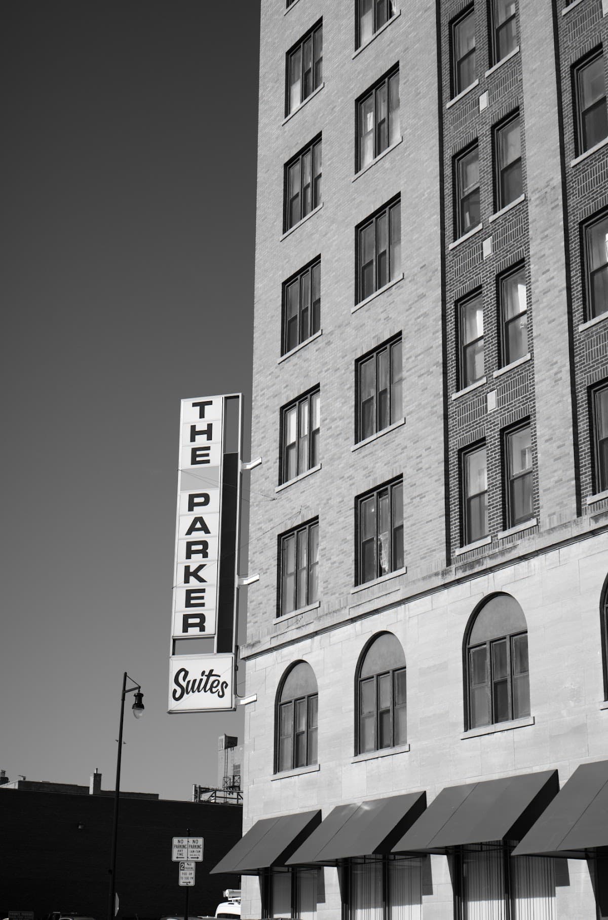 The Parker Suites, Hotel in Minot