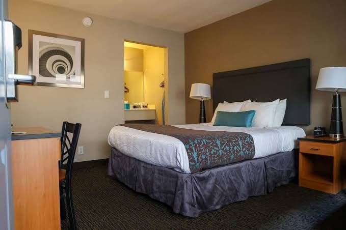 Premium Queen Room in Motel Located in SOMA, Free Parking,15 Min Walk to Moscone, Motel in San Francisco