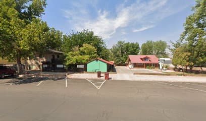 Lodge 9 - Downtown location. Studio with shared hot tub. Minutes to Arches N.P., Hotel in Moab