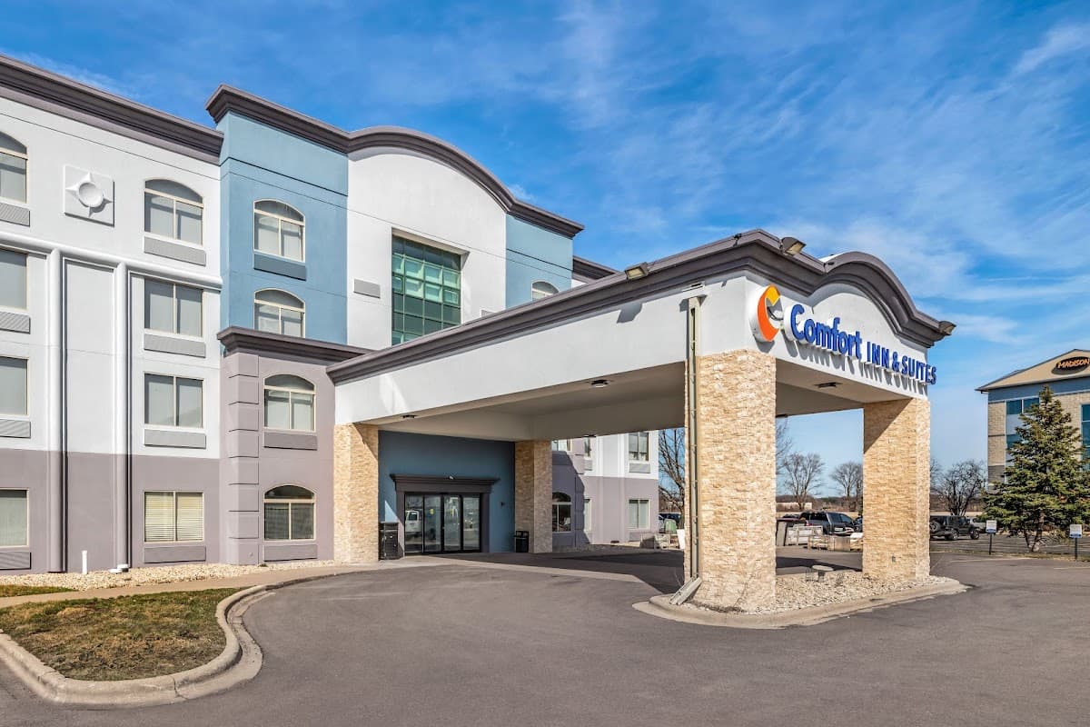 Comfort Inn & Suites Madison East - Monona, Hotel in Monona