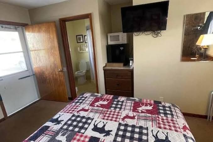 Kozy Rest Motel - Room 1 - Studio, Motel in Montello