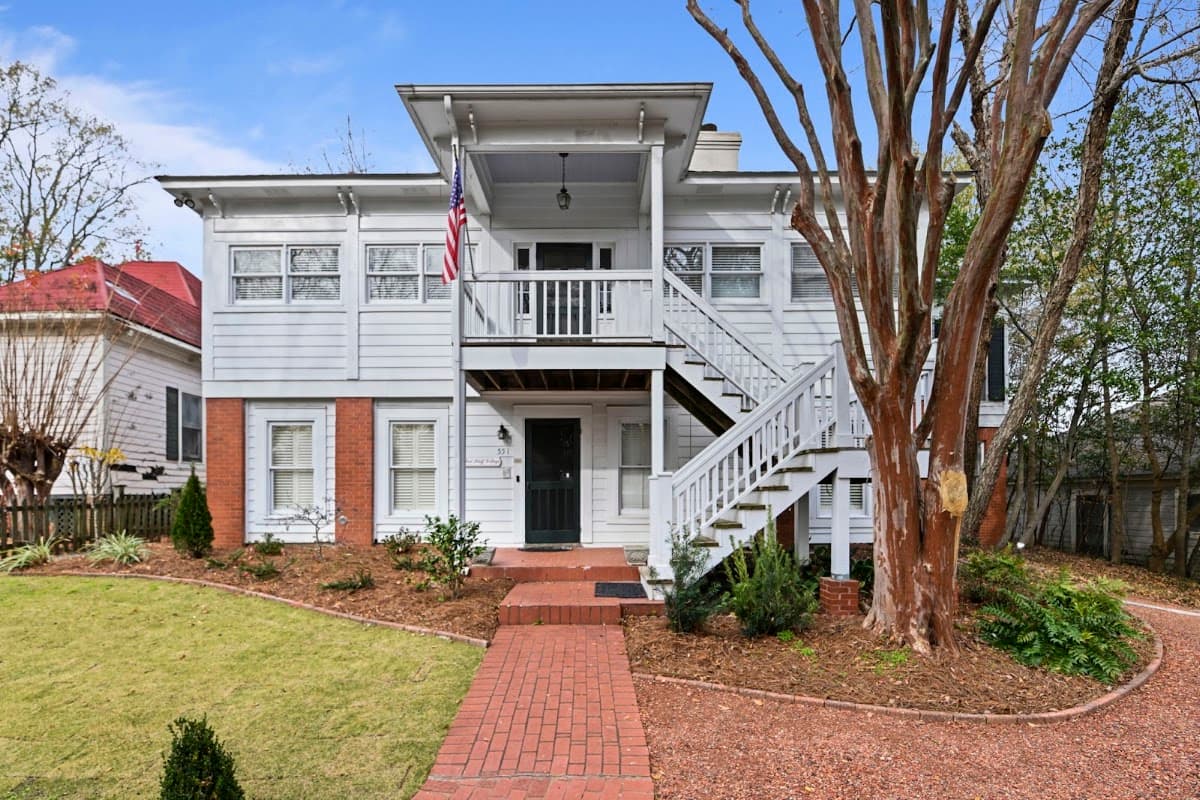 Red Bluff Cottage, Hotel in Montgomery