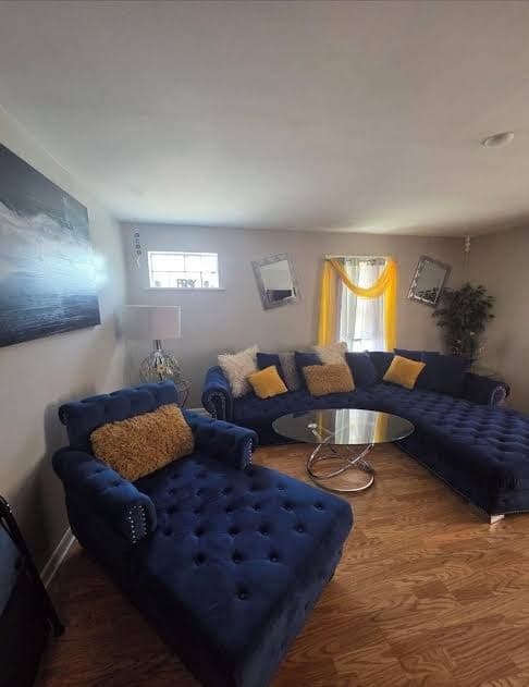 Cozy 3-Bedroom Escape w/ Bonus Extra Living Area – Chicago Suburbs, Hotel in Calumet Park