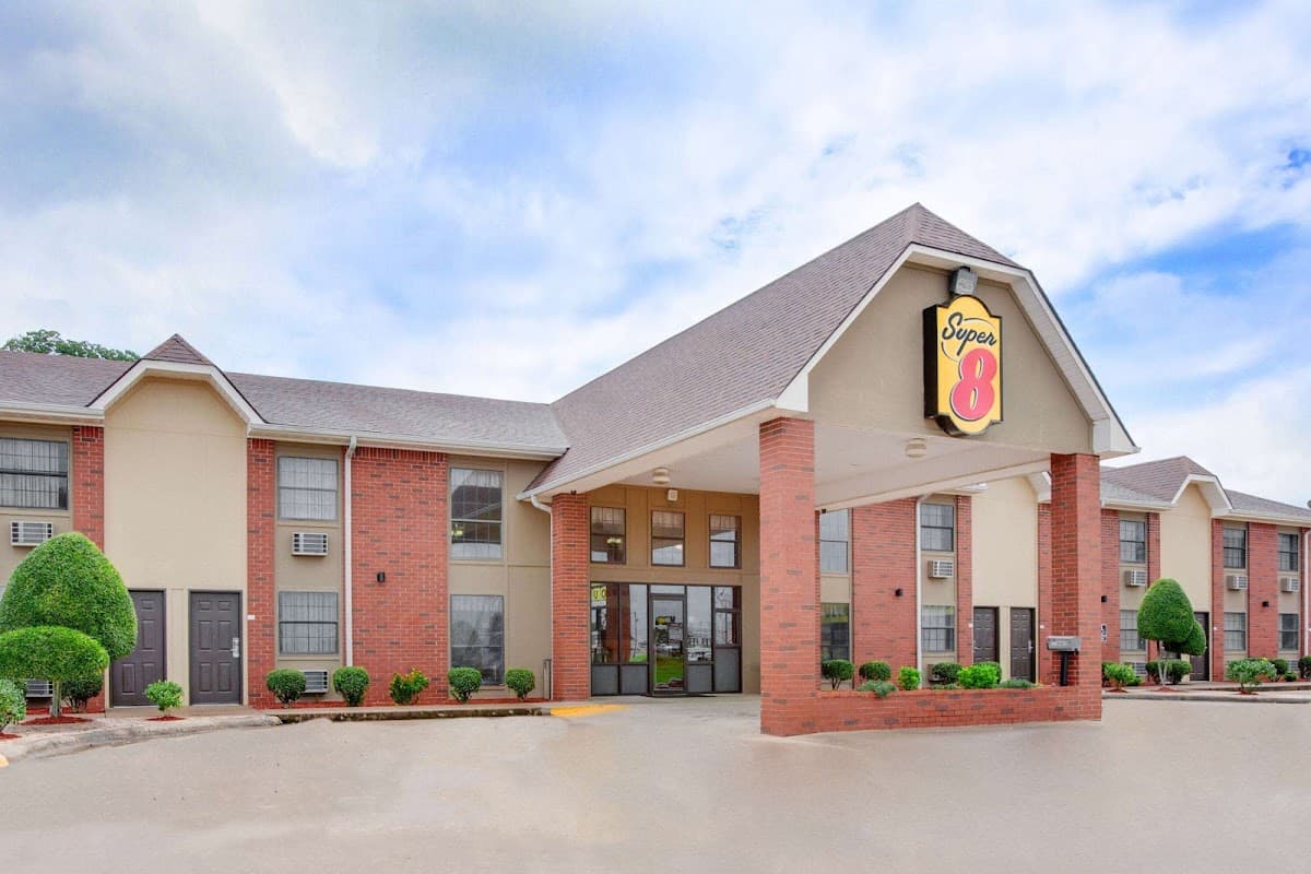 Super 8 by Wyndham Morrilton, Hotel in Morrilton