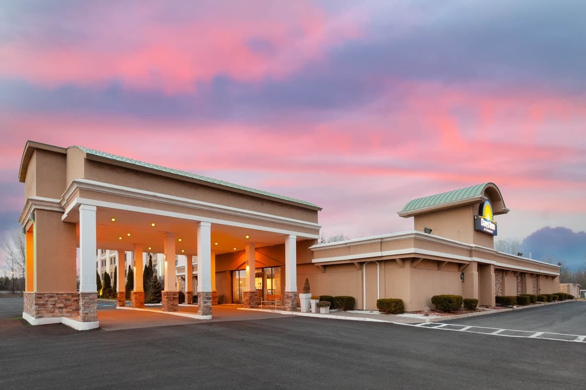 Days Inn by Wyndham Plattsburgh, Hotel in Plattsburgh West