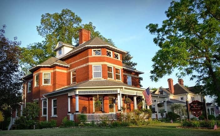 Heart & Soul Bed and Breakfast, Bed & Breakfast in Mount Airy