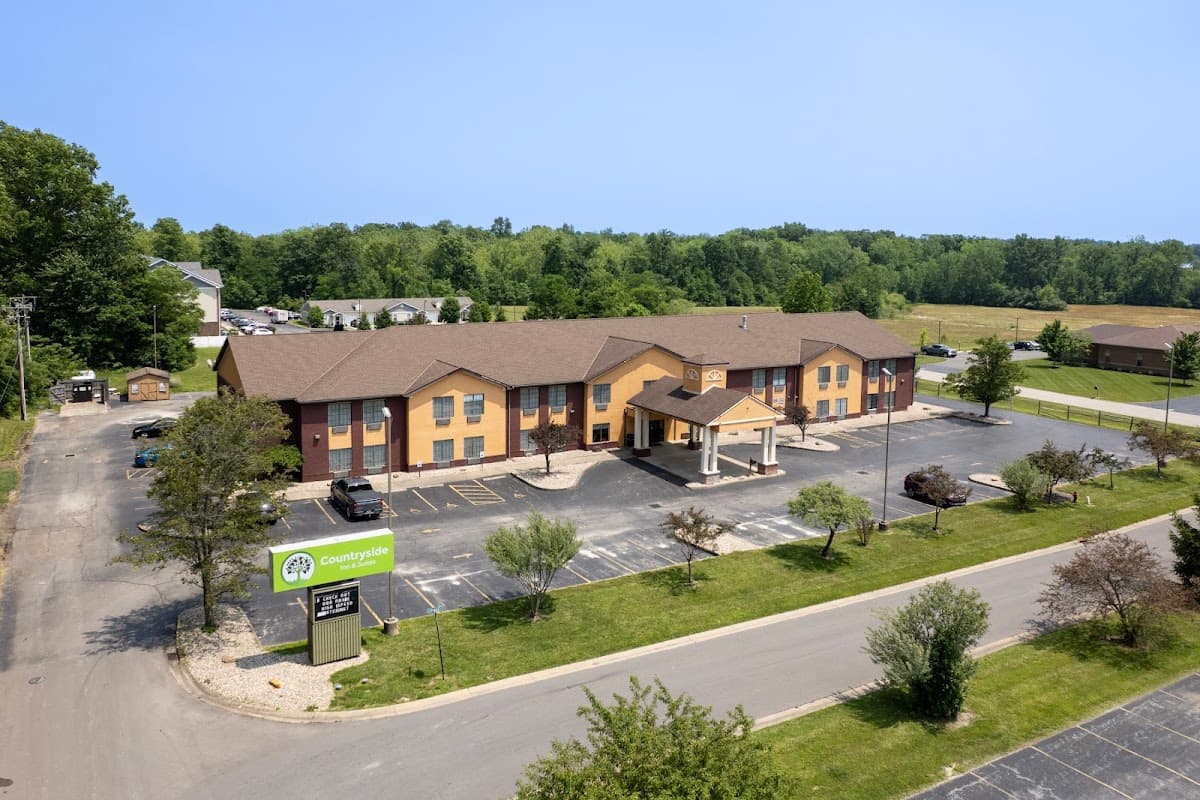 Countryside Inn and Suites, Hotel in Mount Orab