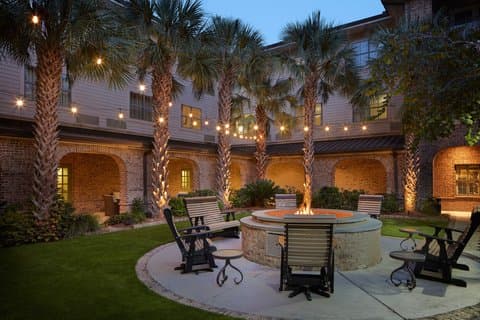 Courtyard by Marriott Charleston Mt. Pleasant, Hotel in Mount Pleasant