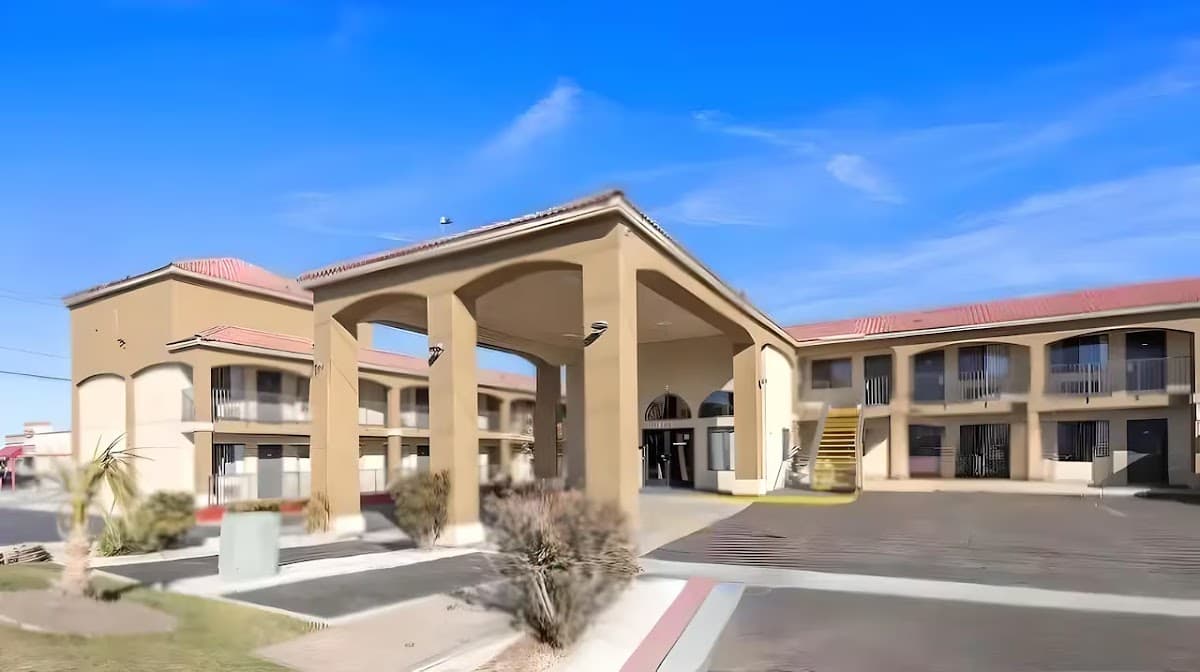 Quality Inn & Suites Victorville - Hesperia, Hotel in Mountain View Acres