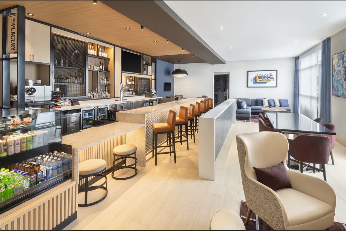 Topgolf Swing Suite at Hyatt Place Munster, Hotel in Munster