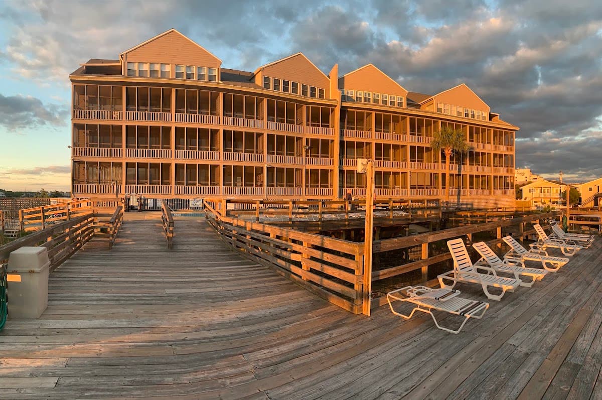 Seawatch Inn At the Landing, Resort in Surfside Beach