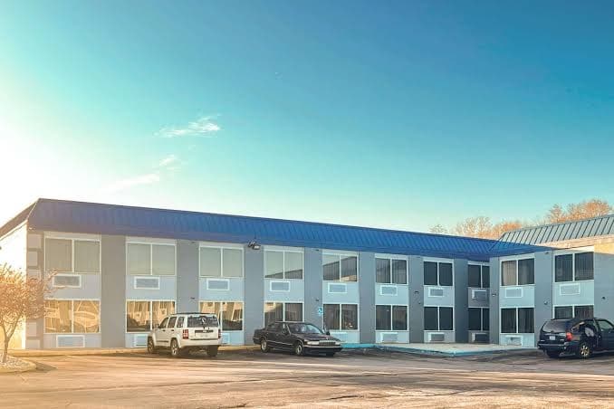 Days Inn & Suites by Wyndham Norton Shores/Muskegon, Hotel in Muskegon Heights