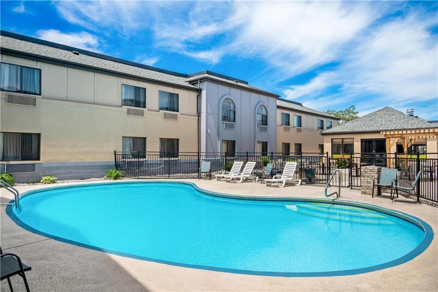 Country Inn & Suites by Radisson, Muskegon, MI, Hotel in Muskegon Heights