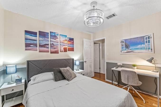 Pensacola Pool HomeNEW HOTTUBGame RoomFire PitCentral Location, Hotel in Myrtle Grove