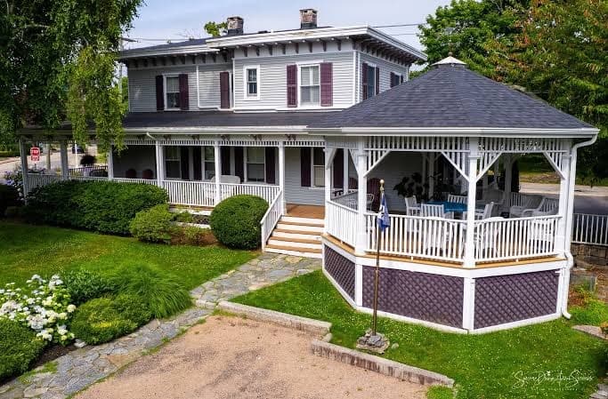 Mermaid Inn of Mystic, Bed & Breakfast in Mystic