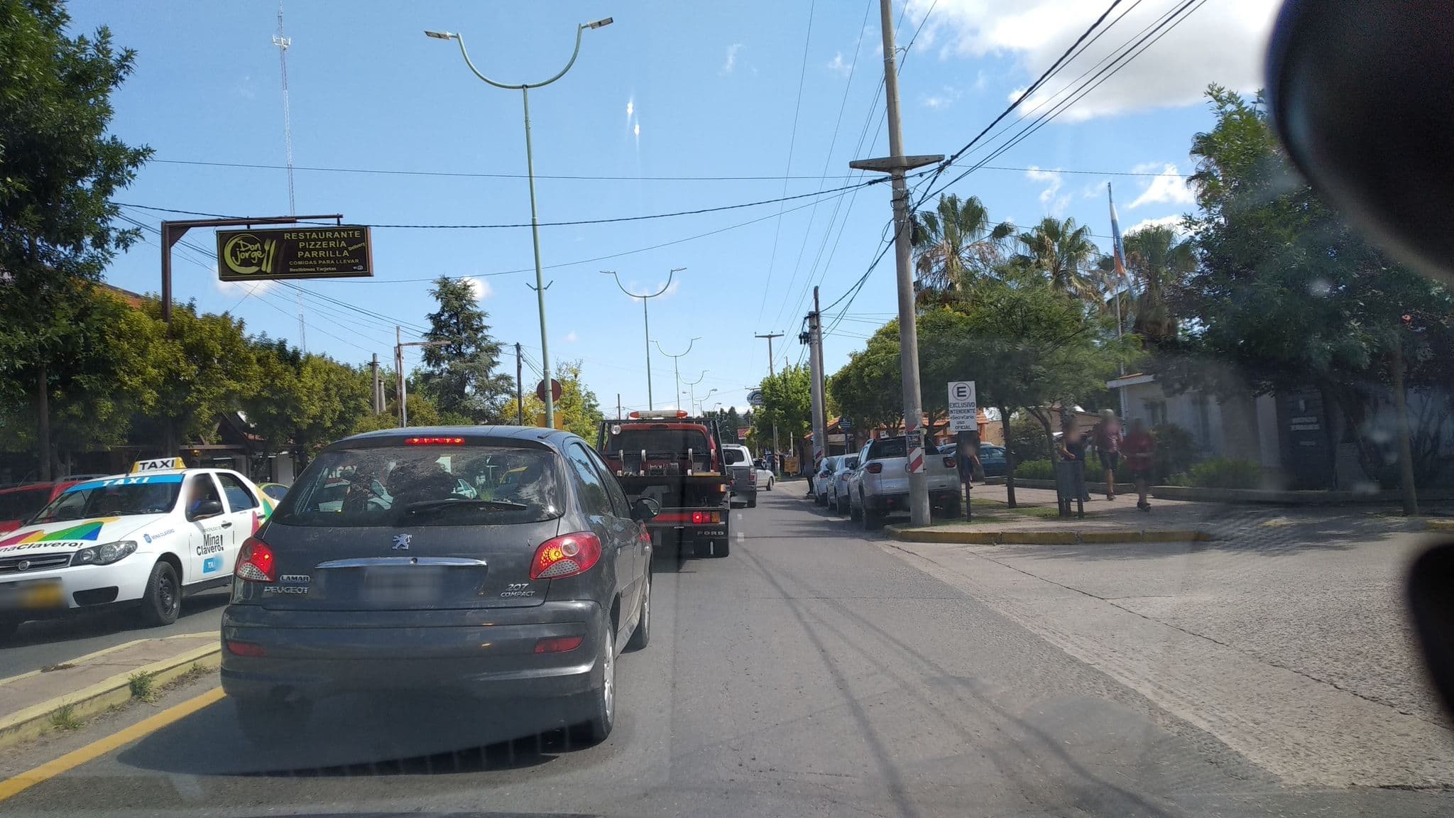 Street view near Hosteria Casa de Piedra, Mina Clavero — © nicfer (CC BY-SA · Mapillary)