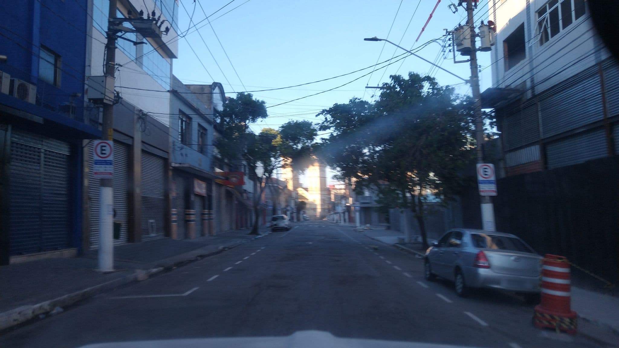 Street view near L M Hotel, Pari — © quionzo (CC BY-SA · Mapillary)