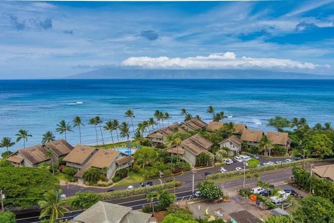 Kahana Village Beachfront Rentals, Resort in Napili-Honokowai