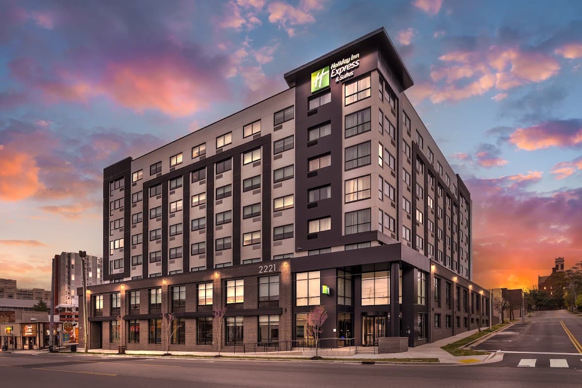Holiday Inn Express and Suites Nashville West End Univ Area, an IHG Hotel, Hotel in Nashville