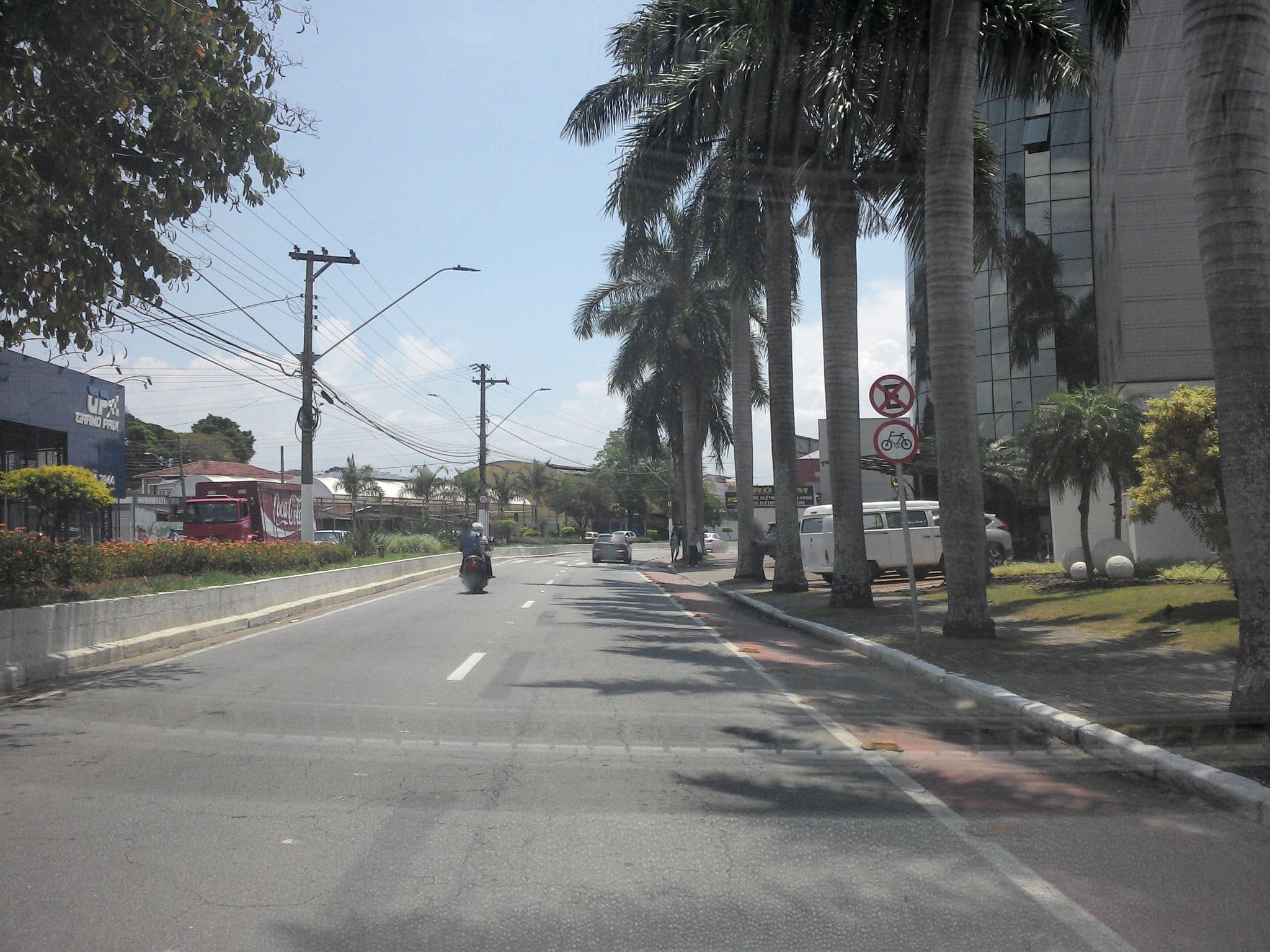Street view near Hotel Faro, Taubaté — © and_eng (CC BY-SA · Mapillary)