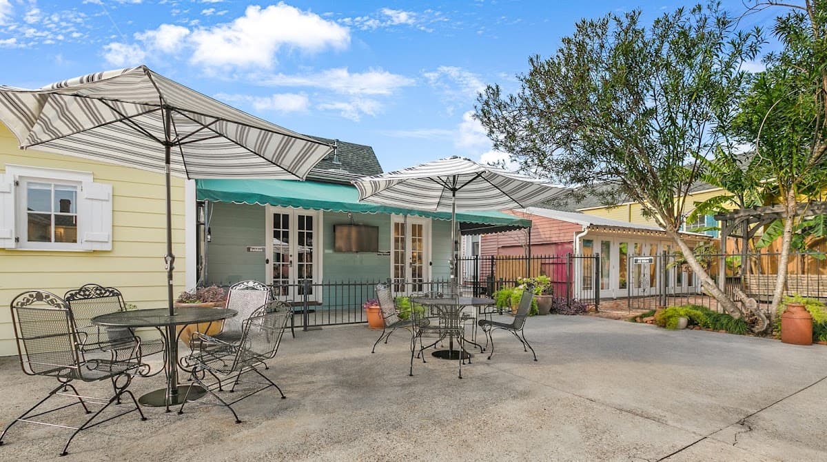 Louis Park Hotel, Hotel in New Orleans