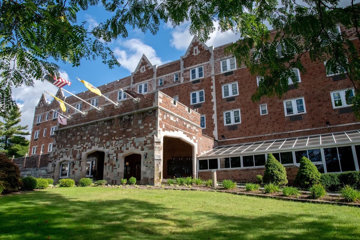 The Albion Summit Hotel, Hotel in Summit