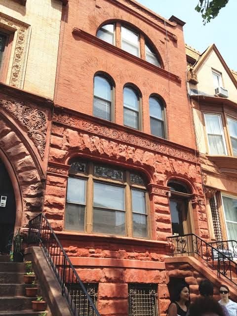 Classic Brooklyn Garden Apartment With Easy Access to Manhattan, Hotel in Bushwick