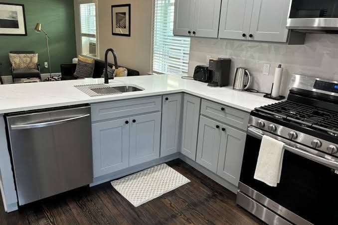 Renovated1-bedroom apartment on quiet block close to NYC in Jersey City., Hotel in Jersey City