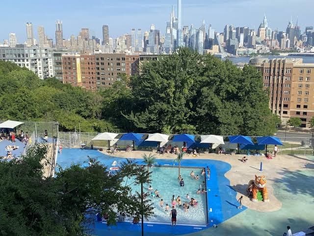 Enjoyapt Patio, Ready4all Kind The Whether, Guesthouse in West New York