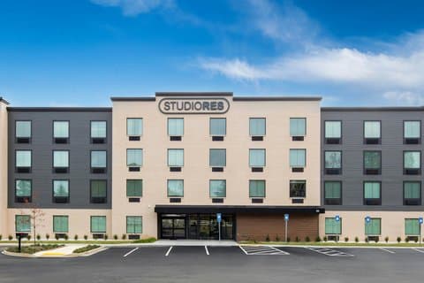 StudioRes by Marriott Newnan, Hotel in Newnan