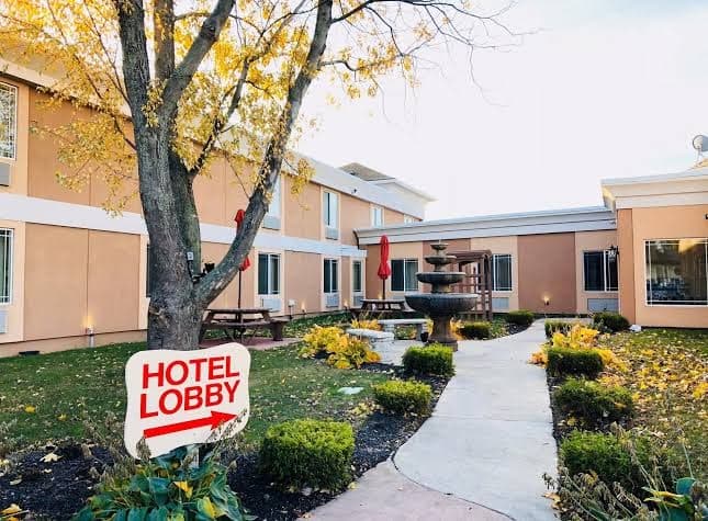 Aashram Hotel by Niagara River, Hotel in Niagara Falls